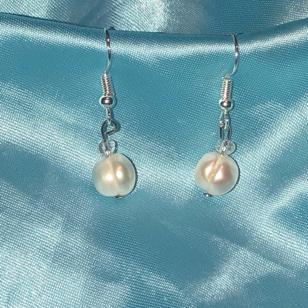 🆕Freshwater pearl earrings Swarovski crystals NEW